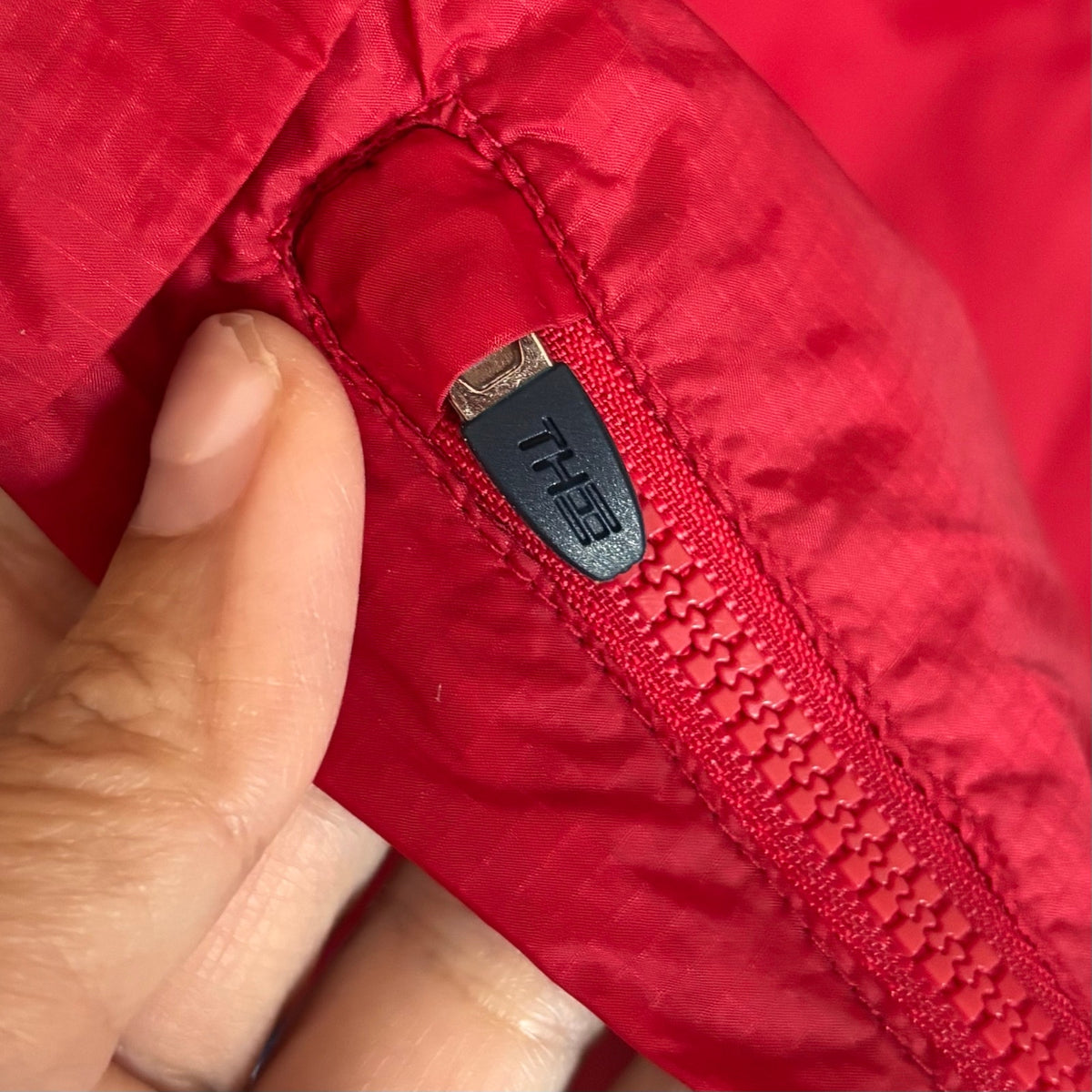 Tommy Hilfiger L Sport windbreaker colorblock red navy hooded Y2K retro women